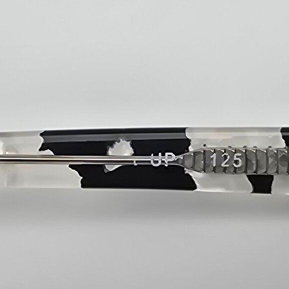 *SOLD* Quay Australia Level Up Black Pearl Tortoise Frame Smoke Lens Sunglasses - Picture 7 of 14